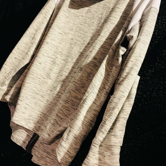 Woman’s fall jacket. - Picture 9 of 12